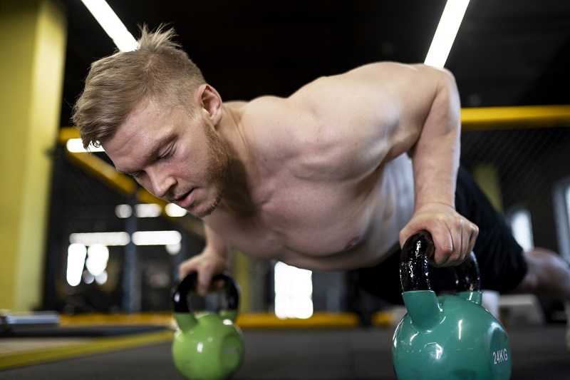 Esercizi con Kettlebell: Routine di Allenamento Completa ed Efficace
